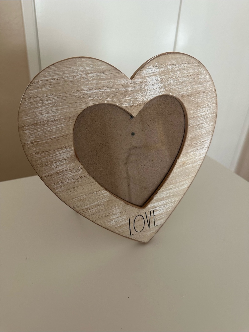 [RAE DUNN] Love Heart Wood Photo Frame - Cream